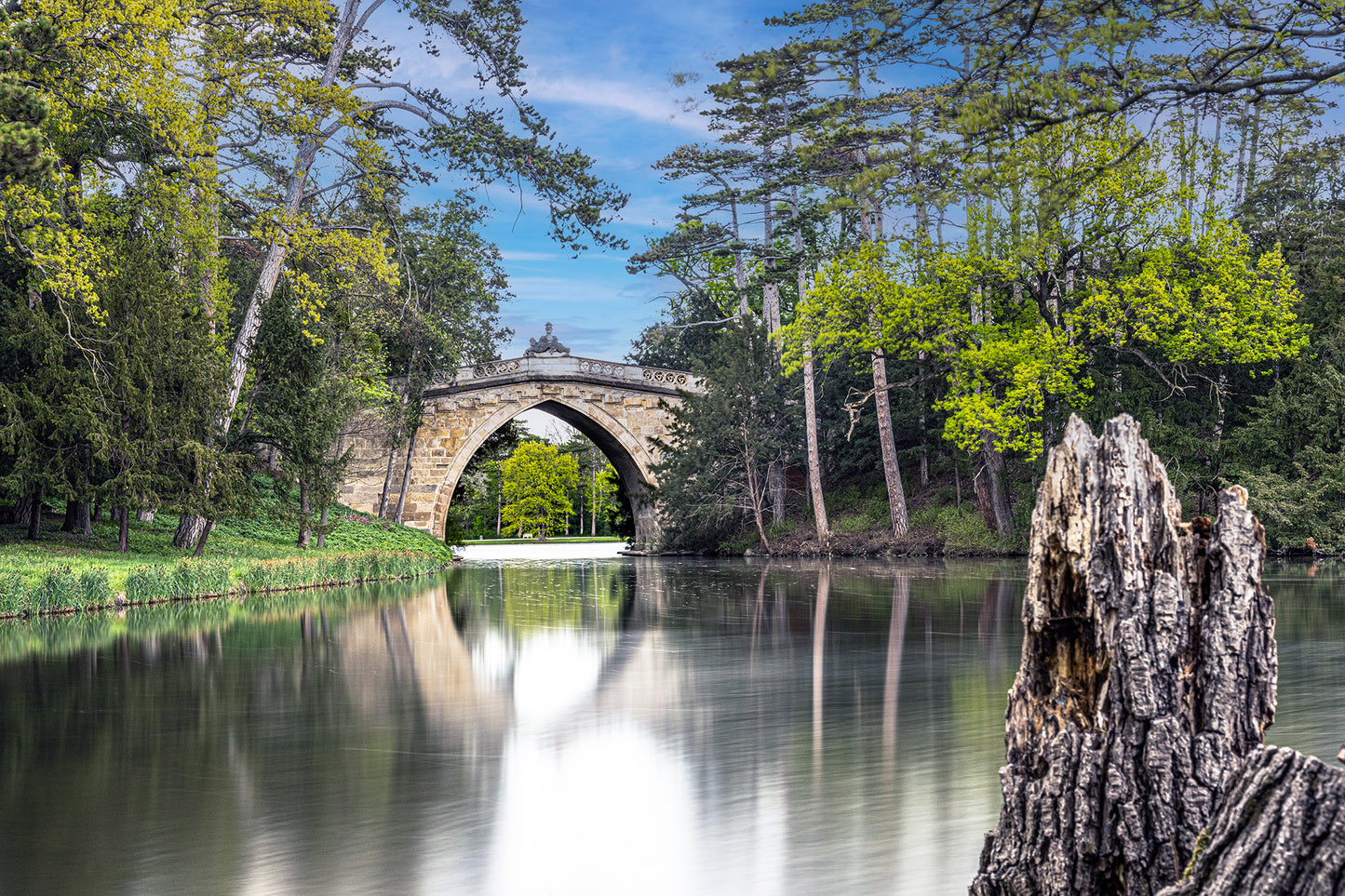 Gotische Brücke im Schlosspark LAXENBURG